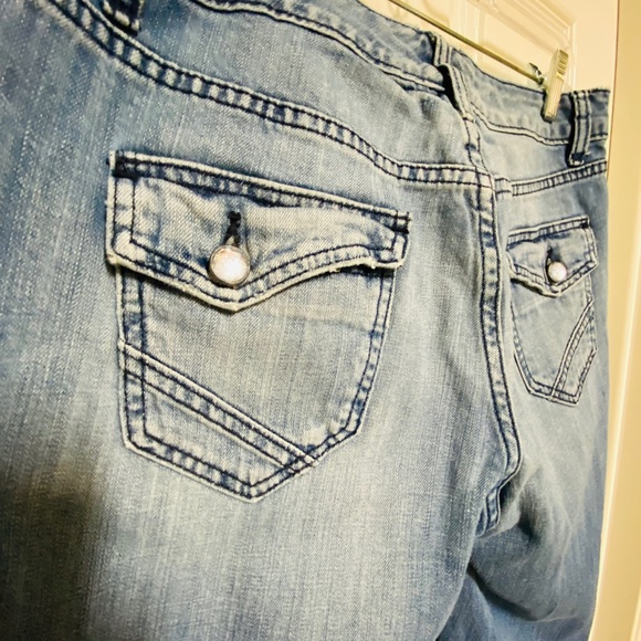 Women's a.n.a. Straight Leg Jeans - Modern Fit Size 12 - Picture 3 of 10